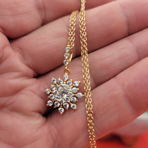 Necklaces - Picture 3 of 4